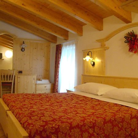 Hotel Pizzo Degli Uccelli Castello Tesino Dış mekan fotoğraf