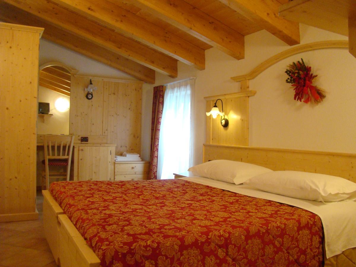 Hotel Pizzo Degli Uccelli Castello Tesino Dış mekan fotoğraf